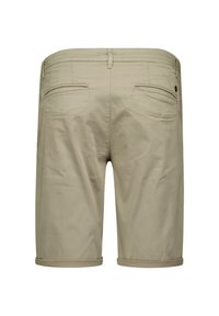 Beige shorts van katoen met een gladde textuur, voorzien van opgerolde zomen en twee achterzakken met platte afwerking.