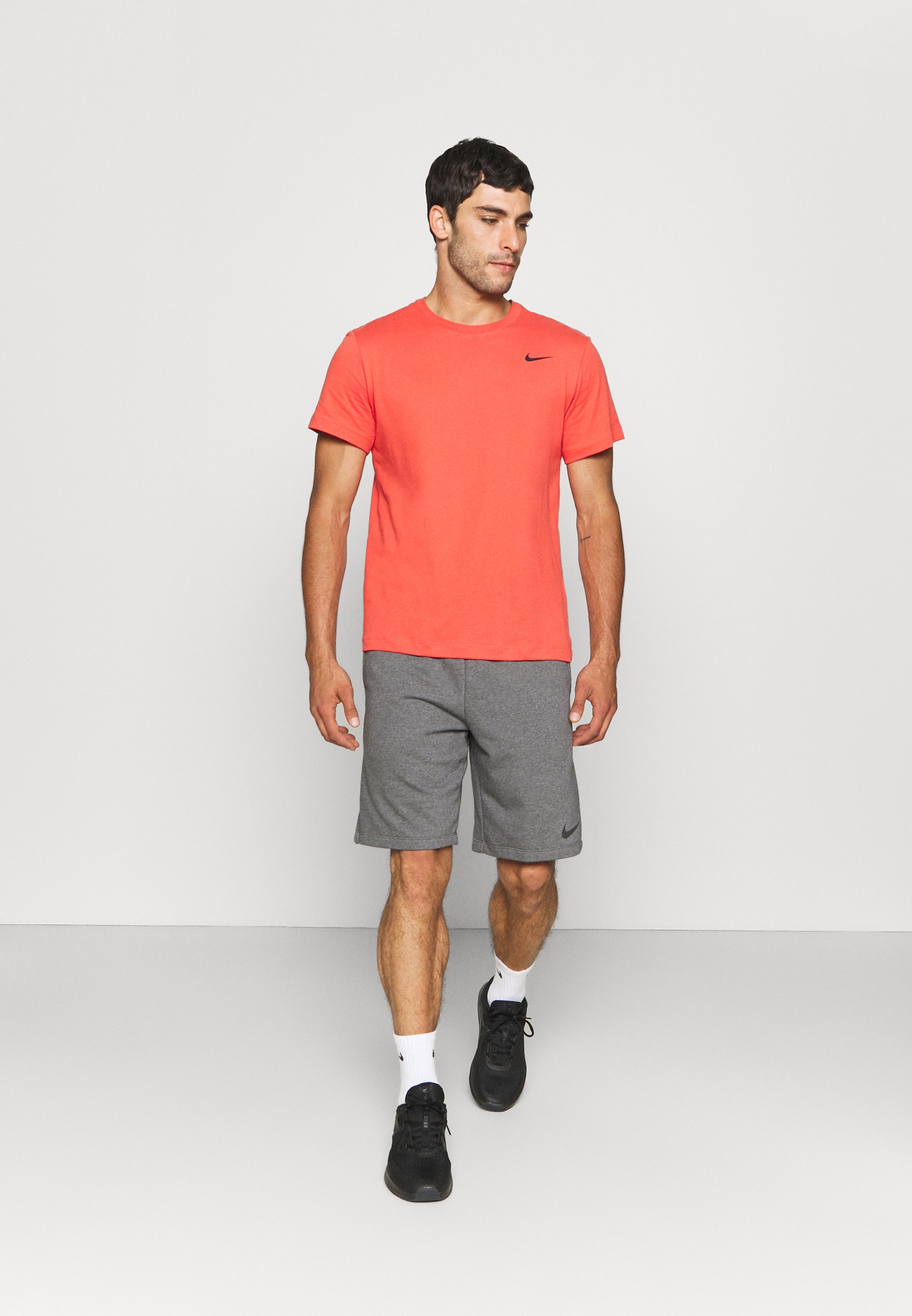nike performance tee crew solid