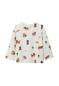 Chemise à manches longues en coton crème avec un imprimé coloré de chiens, de voitures et d'arbres. La vue arrière révèle une fermeture à boutons au niveau du col.
