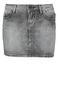 Džínová mini sukně v vybledlé šedé barvě. Má klasický pětipockets design, poutka na opasek a kontrastní šití podél švů.