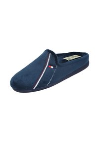 Zapatilla de forro polar azul marino con diseño cómodo de poner, con detalles de costuras blancas y rojas y un forro interior suave para mayor comodidad.