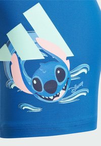 adidas Sportswear X DISNEY LILO AND STITCH 1-INCH KIDS - Plavkové kalhotky  - dark marine   semi flash aqua