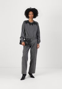 ONLY ONLSOFIE O-NECK - Felpa - magnet