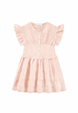 Vestitino rosa chiaro per bambino con maniche a volant, bottoni frontali, dettagli in pizzo e gonna arricciata.