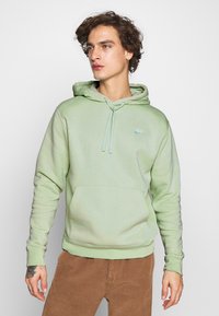 Nike Sportswear SPORTSWEAR CLUB FLEECE - Sweatshirt com capuz - pistachio frost
