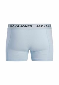 Gaiši zili vīriešu bokseršorti ar pelēku elastīgu jostu, uz kuras ir melns teksts "JACK & JONES", attēloti no aizmugures.