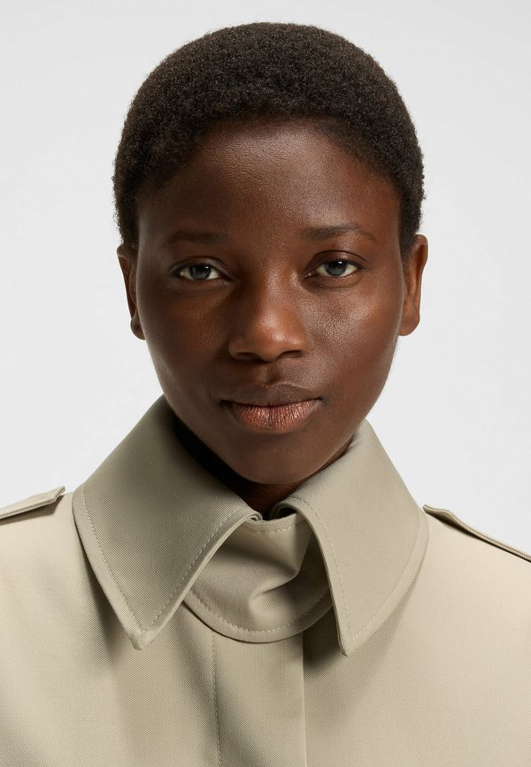 Classic coat - light beige five4