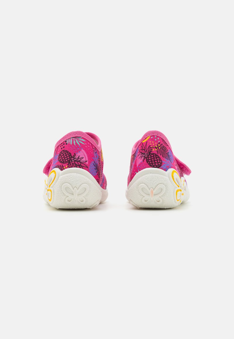 Rosa Kinderschuhe mit Ananas- und Palmenblattmuster. Klettverschluss, weiße Gummisohle mit Schmetterlingsdetails an der Rückseite.