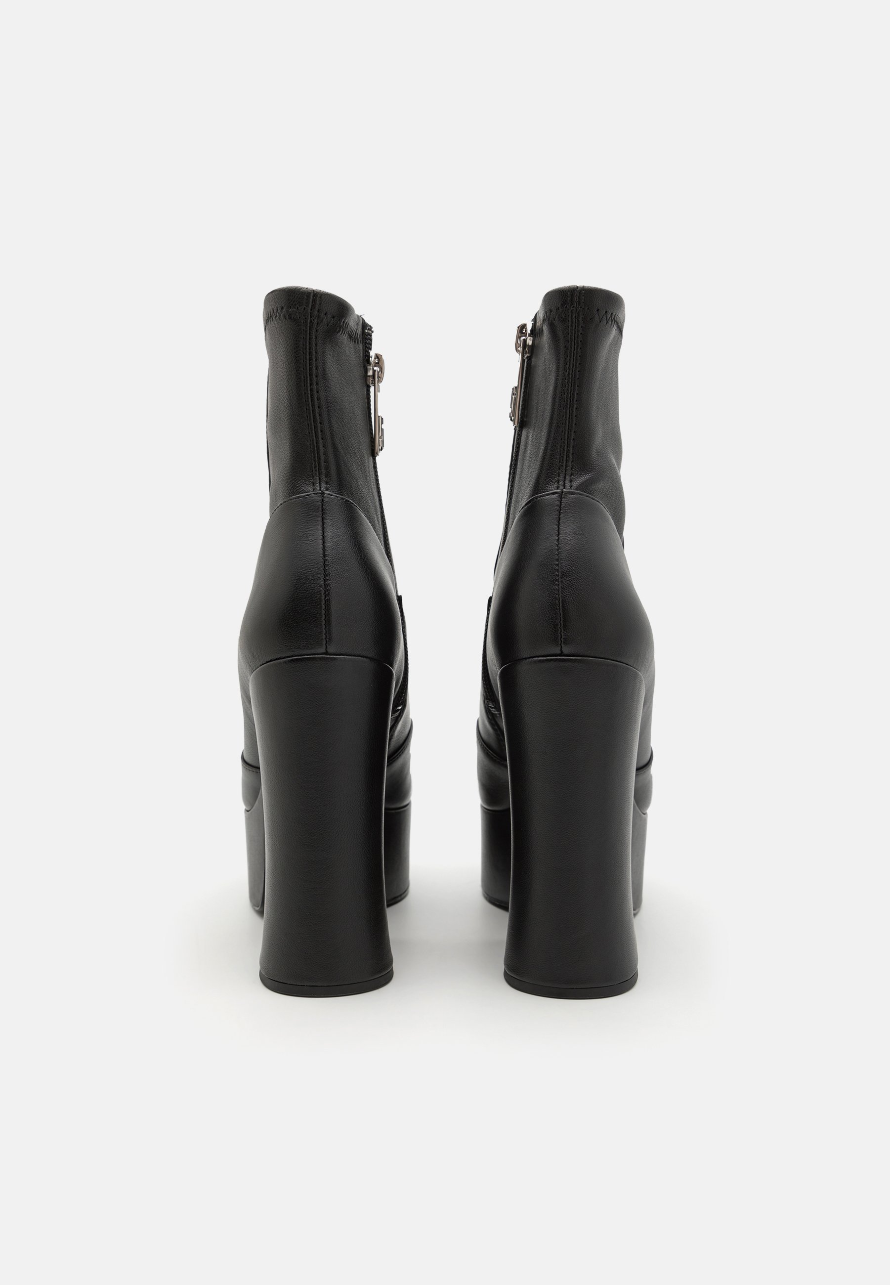 MARC JACOBS THE KIKI STRETCH - Platform ankle boots - black