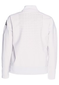 Weißer Langarmjacke mit kleinen Perforationen in rechteckigem Muster auf dem Rücken und einem schwarzen Adidas-Logo auf dem linken Ärmel.