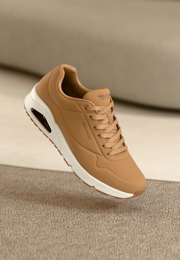 UNO - Trainers - tan