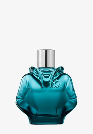 Flacon de parfum en verre bleu en forme de sweat à capuche avec bouchon argenté gravé "United Colors of Benetton."