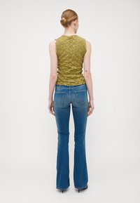 ONLY Tall ONLBLUSH MID - Zvonové džínsy - medium blue denim