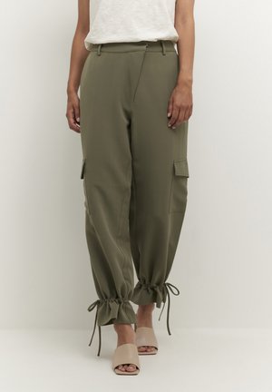 CUMUNA  - Pantalon cargo - burnt olive