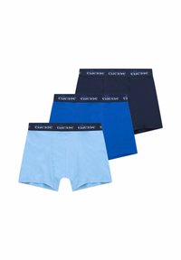 Drei Paare Herren-Boxershorts in Hellblau, Blau und Marineblau. Hergestellt aus weichem Stoff mit elastischen Taillenbündchen, die das Markenlogo tragen.