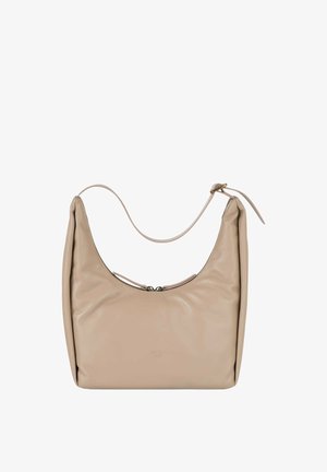 Borsa a tracolla in pelle beige con forma leggermente scesa, chiusura con zip e tracolla regolabile con fibbia su sfondo bianco.