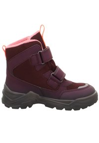 Hochformat-Wanderschuhe aus dunkelburgunderfarbenem Netz- und Synthetikmaterial, mit pinkem Futter aus Fleece, zwei Klettverschlüssen und einer robusten schwarzen Sohle.