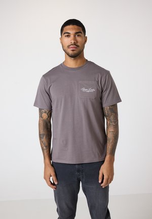 POCKET SCRIPT LOGO TEE - T-Shirt print - brown