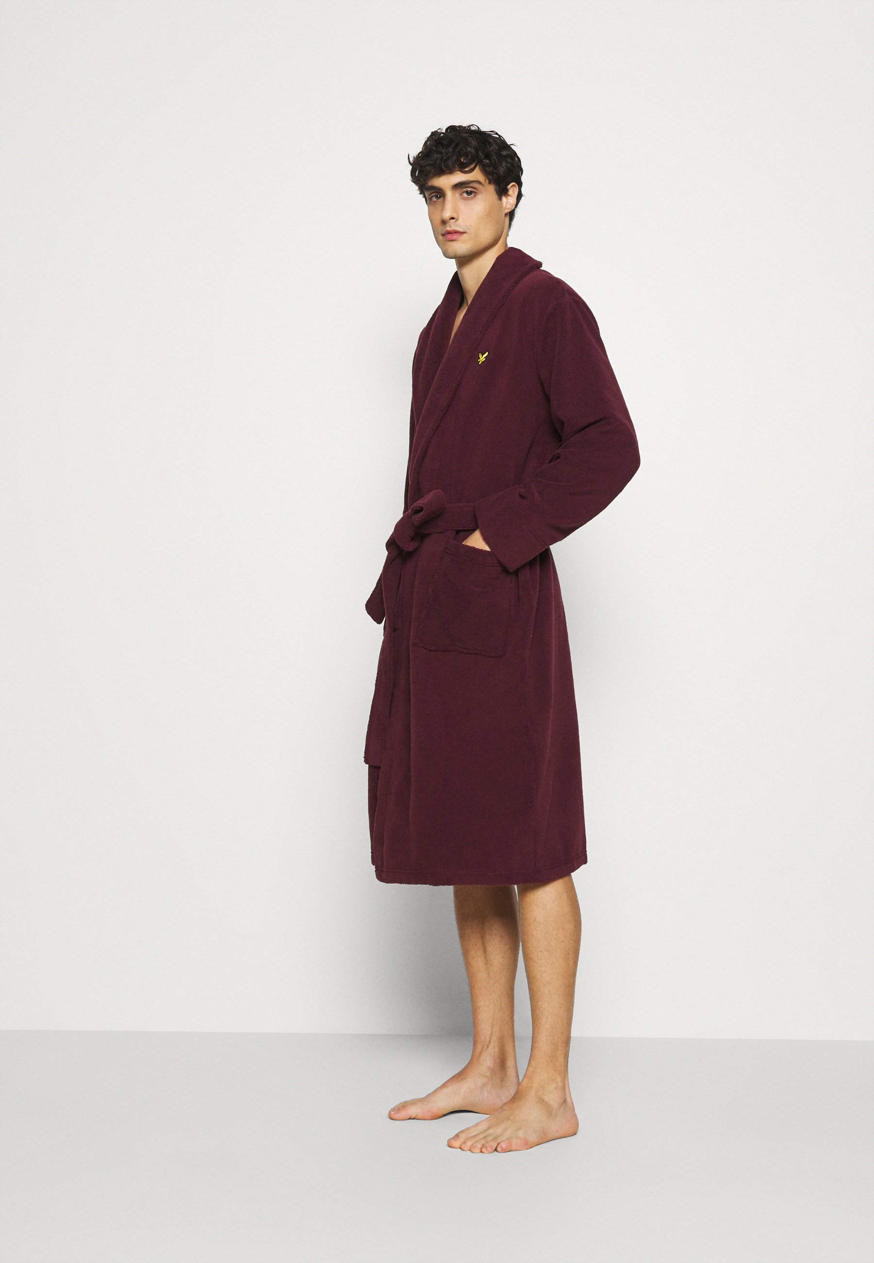 Lyle \u0026 Scott LUCAS - Dressing gown 