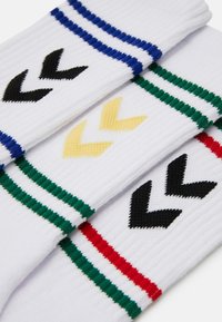 Hummel 3-PACK CHEVRON HIGH RETRO - Športne nogavice - white