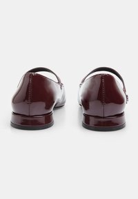 Bata BATA RED LABEL - Pahkluurihmadega baleriinad - rossa