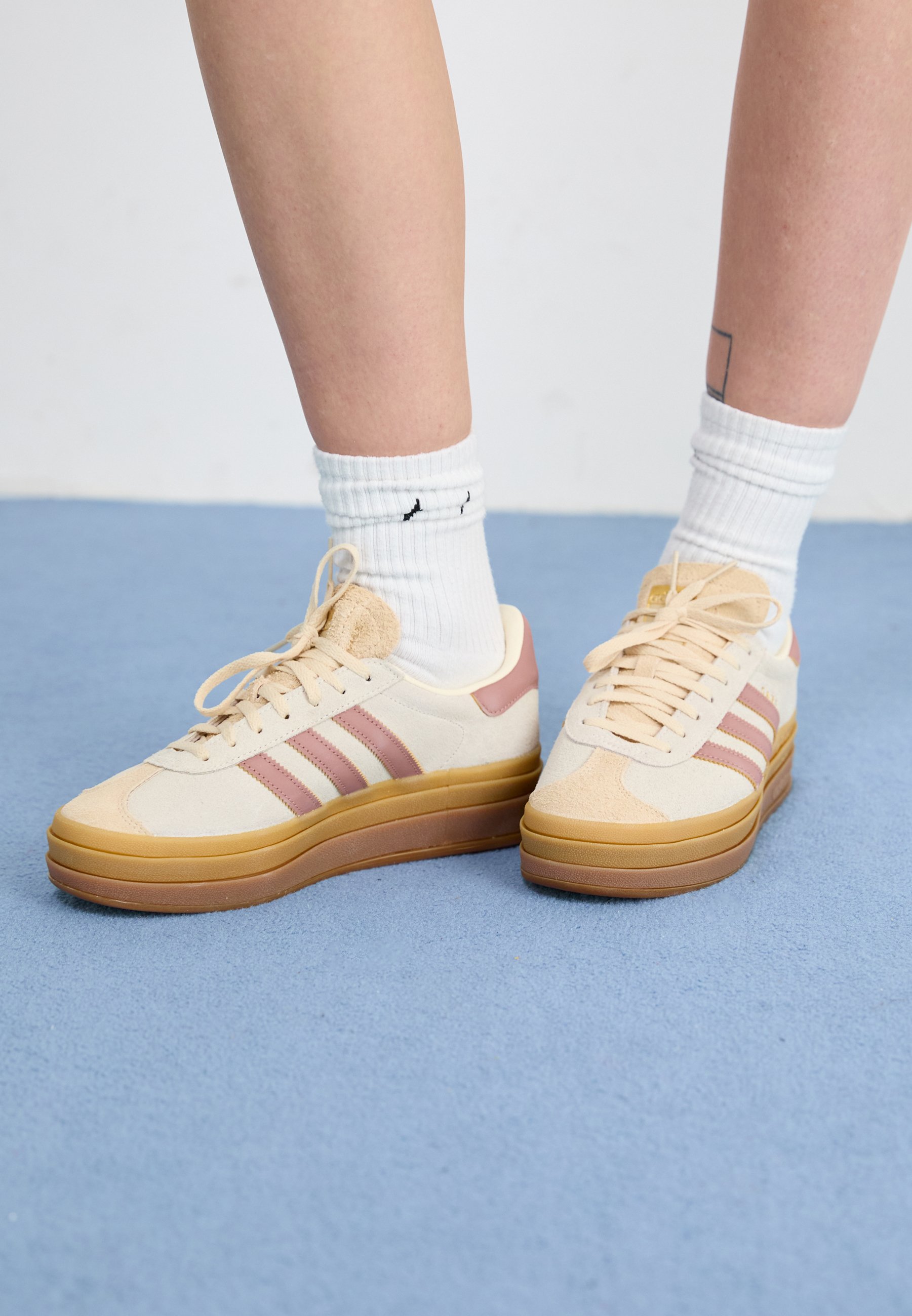 adidas Originals GAZELLE BOLD - Trainers - cream white/warm