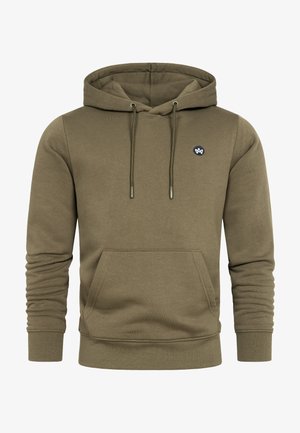 Olívazöld kapucnis pulóver elülső kenguruzsebbel, húzózsinórokkal és kis fekete-fehér kör alakú logóval a bal mellrészen.