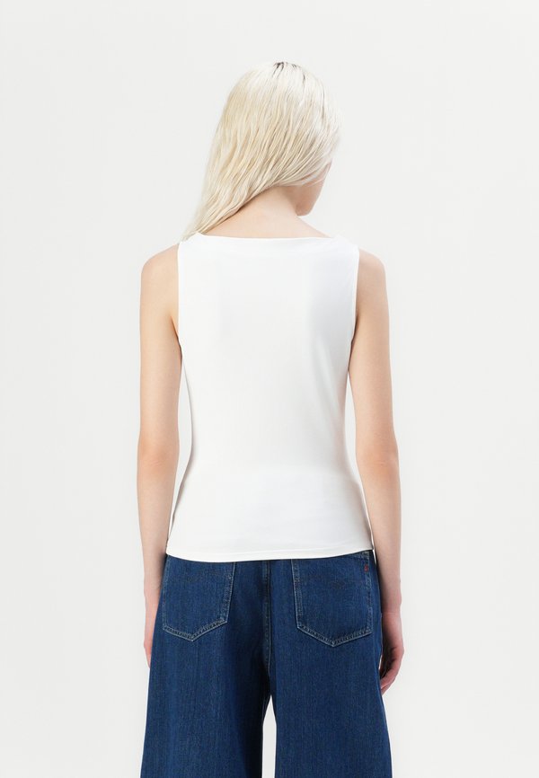 VIKENZA WATERFALL - Top - optical snow4