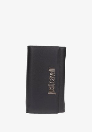 Billetera de cuero sintético negro. Logo estampado "Just Cavalli" en metálico dorado. Forma rectangular con un acabado texturizado y bordes cosidos.