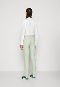 Mos Mosh NIGHT PANT - Kelnės - smoke green
