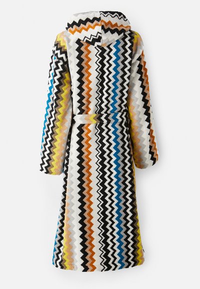 Robe con cappuccio multicolore caratterizzata da un motivo a zigzag in nero, bianco, arancione, blu e giallo. Texture morbida con cintura da annodare in vita.