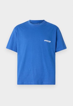 Blå bomullst-skjorte med korte ermer, rund hals og liten hvit logo på venstre bryst. Glatt tekstur, standard passform.