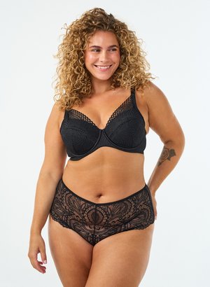 Devoted By Zizzi, - Biustonosz z fiszbiną