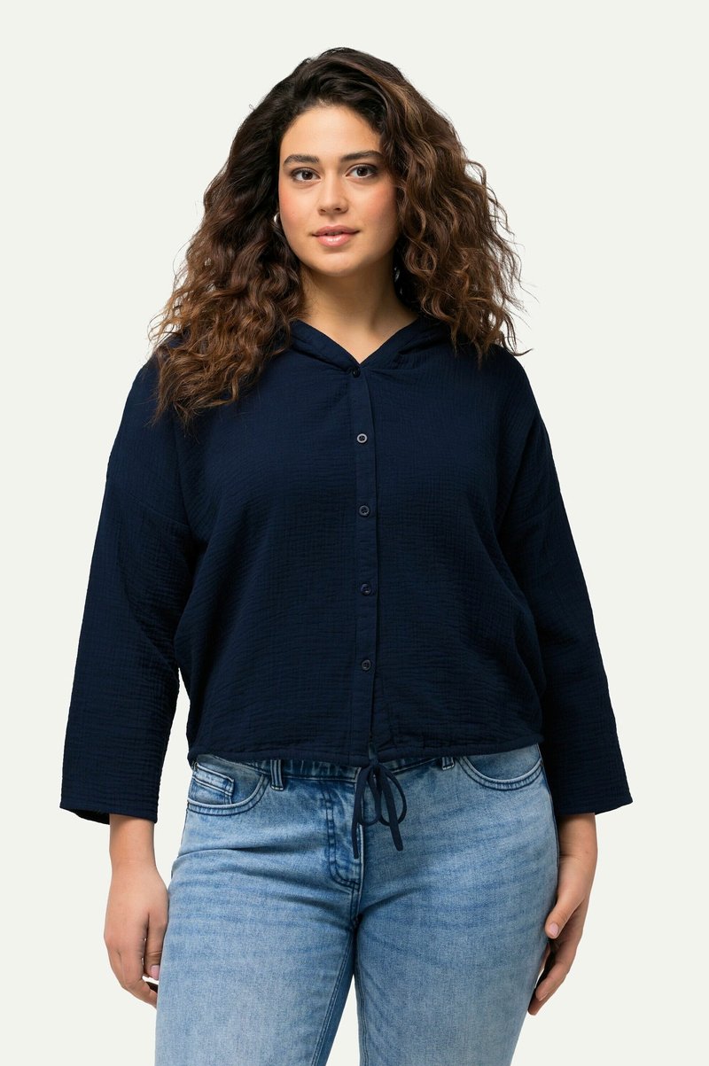 Dunkelblaues Baumwollmischung-Hoodie mit strukturiertem Finish, frontalem Knopfverschluss und verstellbarem Kordelzug am Saum. Lange Ärmel, lockere Passform.