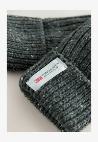 Ausgewählt, grey