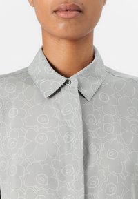Marimekko RUNSAS PIIRTO UNIKKO - Button-down blouse - grey/light grey