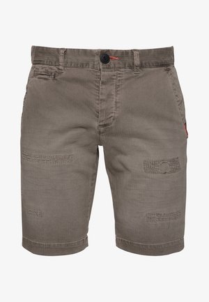 Grijze katoenen korte broek met knoopsluiting, voorzien van zichtbare stiknaden en verweerde patches op de voor- en zijzakken.