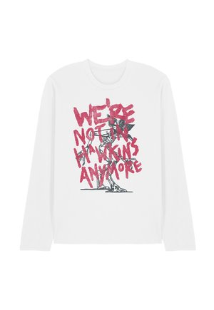 Weißes Langarmshirt mit schwarzem Skelett-Design und rotem Text "Wir sind nicht mehr in Hawkins" auf der Vorderseite.