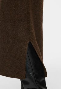VILA KNITTED DRESS VILASSIA MIDI - Robe pull - coffee bean