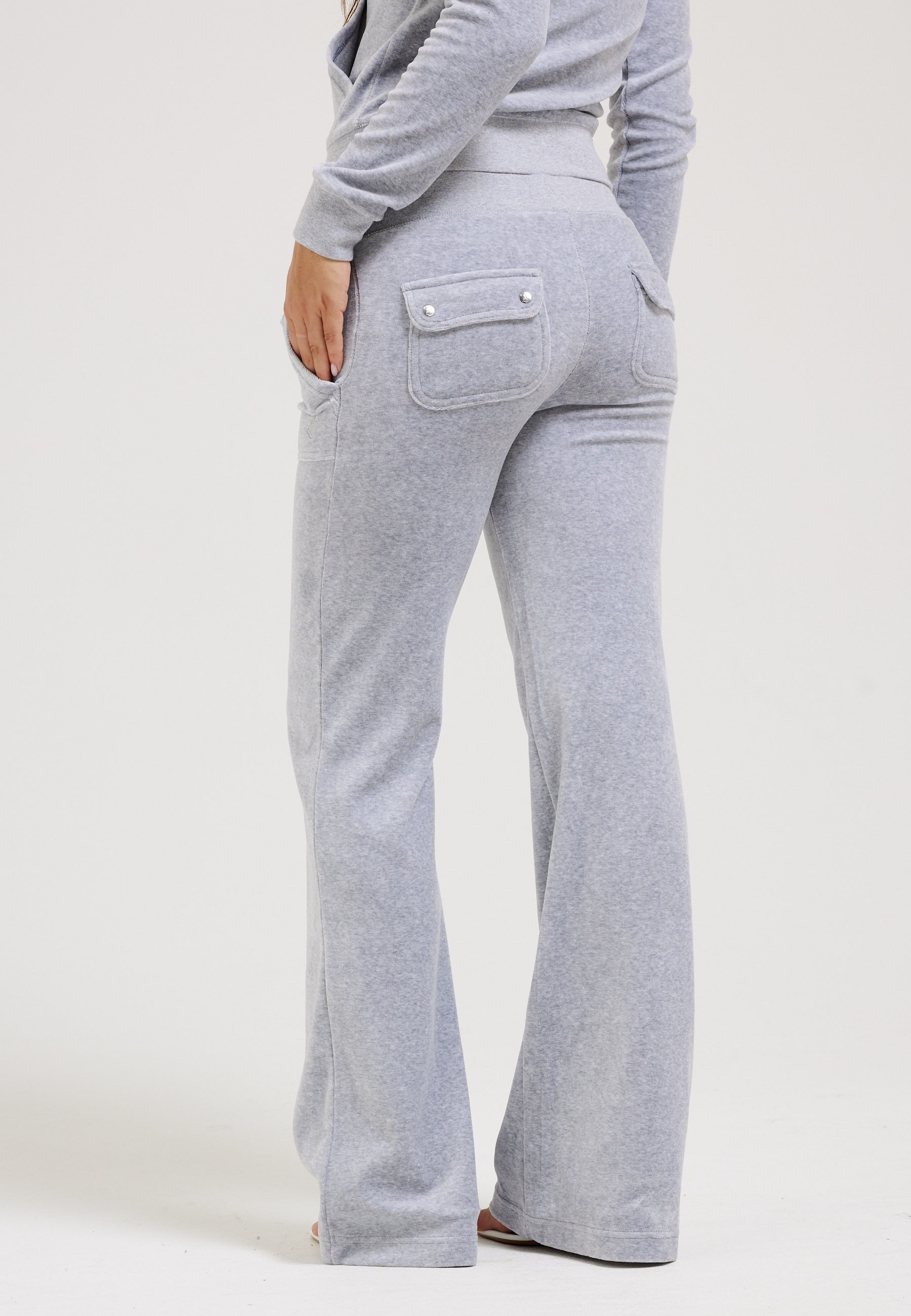 Juicy Couture ライトグレー ベロア　パンツ JUICY COUTURE(ジューシークチュール) パンツ(レディース