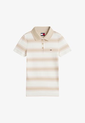 Beżowo-biała koszulka polo w paski z krótkim rękawem, beżowym kołnierzykiem, trzema guzikami oraz małym logo Tommy Jeans na piersi.