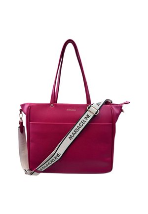 Borsa a tracolla in pelle rosa con doppi manici e una tracolla staccabile con testo nero. Design semplice con chiusura a zip e tasca frontale.