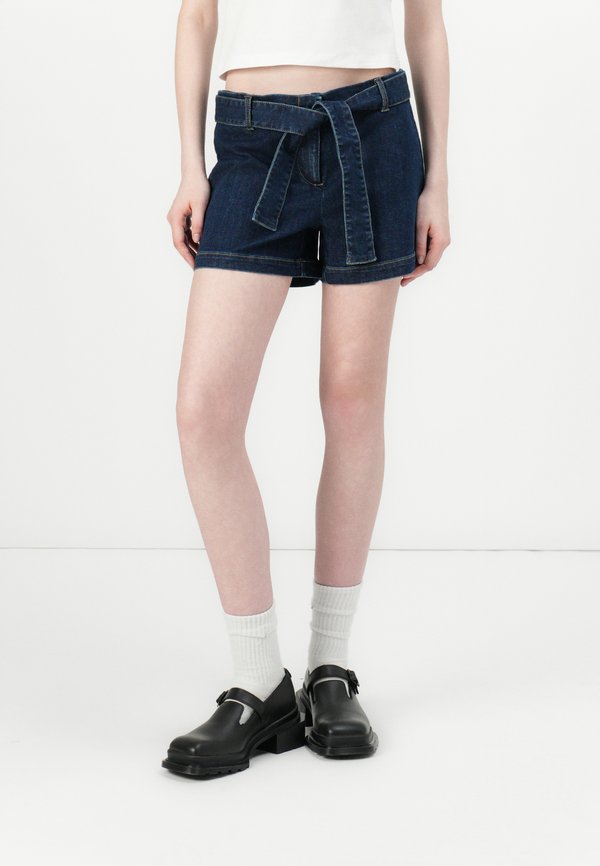 ONLMADISON BELT - Denim shorts
