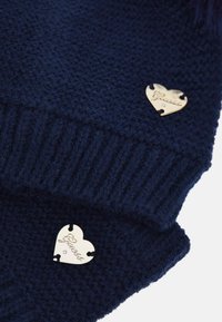 Guess SET  - Kõrvasoojendajad - blau