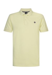 Polo en coton jaune clair, avec un col classique, des manches courtes et un petit logo sur la poitrine. Design simple et uni.