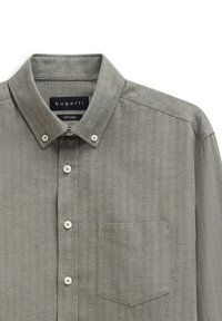 Hellegrau gestreifte Hemd mit Fischgrätenmuster, Knopfleiste, Button-Down-Kragen, weißen Knöpfen, Brusttasche und Bugatti-Label im Krageninneren.