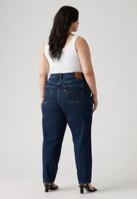 Levi's® Plus 80S MOM JEAN - Mom traperice - eroded way