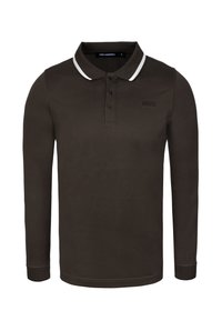 Polo z długim rękawem w ciemnym brązowym kolorze, wykonane z bawełny, z kontrastującym białym kołnierzykiem, trzema guzikami oraz subtelnym logo na piersi.