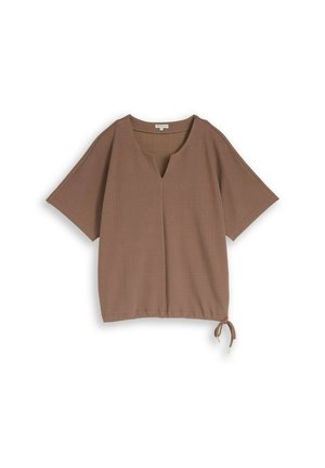 Bruine korte mouwen gestructureerde blouse met een V-vormige inkeping in de halslijn en een verstelbare trekkoordsluiting aan de onderzoom aan de rechterkant.