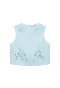 Top senza maniche di colore azzurro chiaro realizzato in tessuto testurizzato, con bordi a ondina e disegni floreali ricamati con fiocchi sul davanti.
